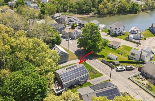 Beverly House | Ryal Side Hideaway Cove