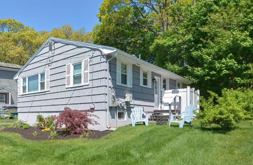 Beverly House | Ryal Side Hideaway Cove