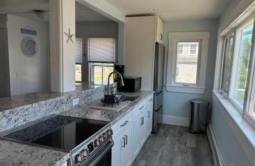 Rye House | Rye by the Beach Walk to the sand- multi-gen stays