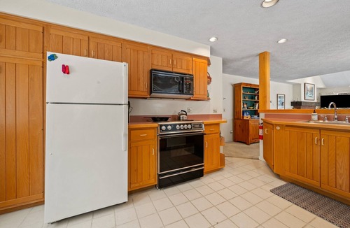 Rangeley Condo | Saddleback | 15 Clubhouse | Ski in/out, Pet friendly