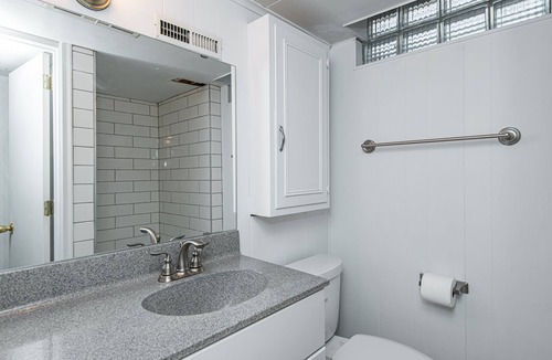 Rochester House | Salem Road SW Rochester w/easy access to Mayo Clinic and St. Mary's Campuses
