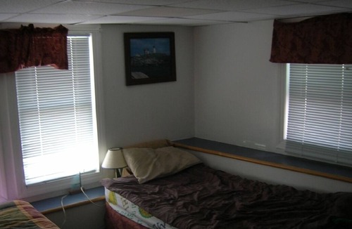 Salisbury Cottage | Salisbury Beach Escape, families only | NO pets | BEST DEAL at the beach
