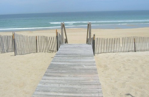 Salisbury Cottage | Salisbury Beach Escape, families only | NO pets | BEST DEAL at the beach