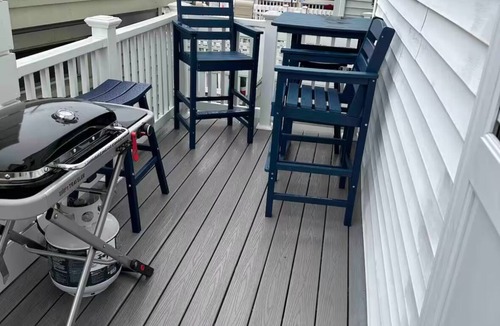Salisbury Beach House | Salisbury Beach, parking for 5 cars, 3-bedroom house, walking distance to center