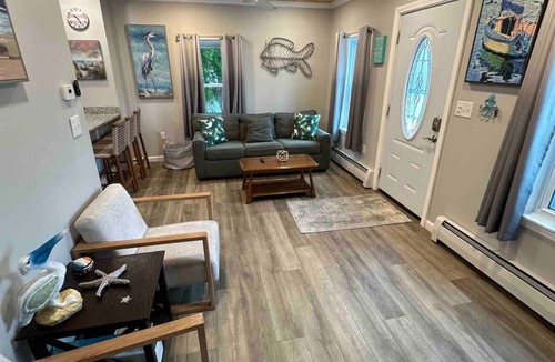 Salisbury Beach House | Salisbury Beach, parking for 5 cars, 3-bedroom house, walking distance to center