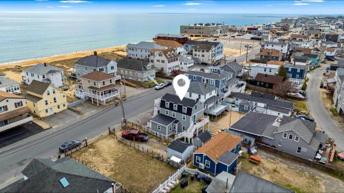 Salisbury Beach Apartment | Salisbury Sol Pet Friendly Private Balconies