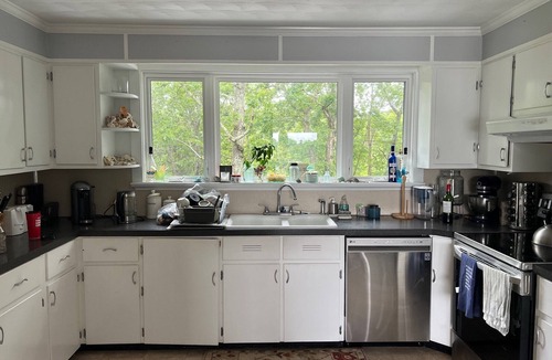 Fairhaven House | Salt Marsh Sanctuary on Nasketucket Bay-the Blu Haus!