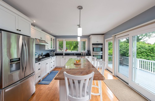 Mid-Coast and Islands House | Sand Dollar - Dog-friendly, Steps to the Ocean, Stunning Sunsets