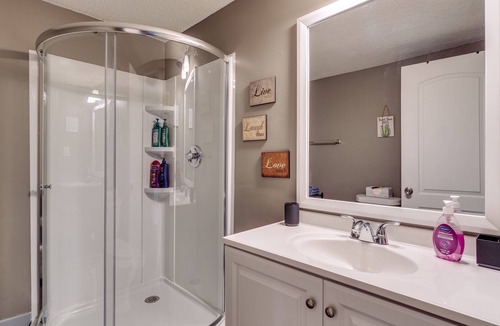 Port Clinton House | Sand Sun&Family Fun/Minutes to The Jet/Bring Dogs!
