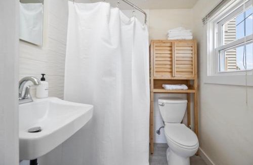 Traverse City Apartment | Sandbar Cottage 4 . Sandbar Cottage 4