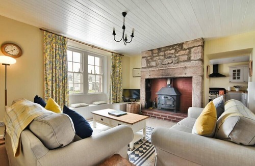 Newton by the Sea Cottage | SANDPIPER COTTAGE (LOW NEWTON), pet friendly in Low Newton-By-The-Sea