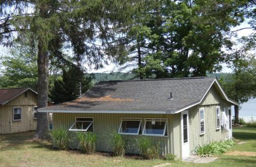 Bellaire House | Sandy Bottom Cottage on Intermediate Lake