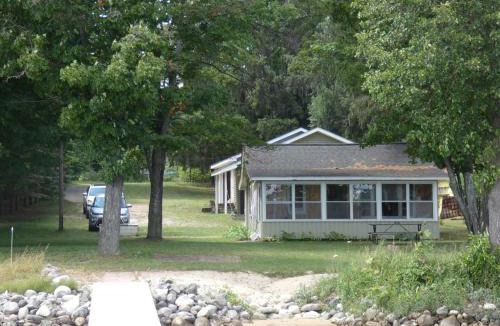 Bellaire House | Sandy Bottom Cottage on Intermediate Lake