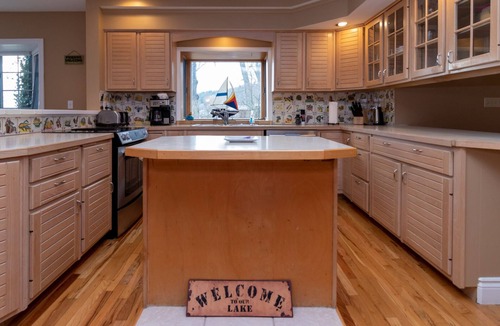 Hammondsport Cottage | Sapphire Shores Retreat: A Family Paradise on Keuka Lake!