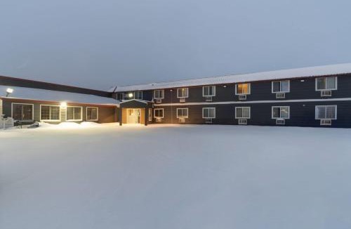 Sauk Centre Hotel | Sauk River Inn & Suites, a Travelodge by Wyndham