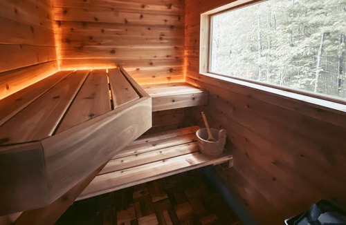 Bayfield Cabin | Scandinavian cottage on a Vineyard - 2 miles from Bayfield
