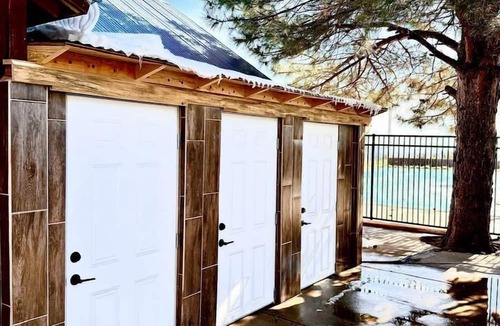 McIntosh RV Rental | Scenic King Glamping Tent with AC & Mountain Views near Mountainair in Torreon, New Mexico