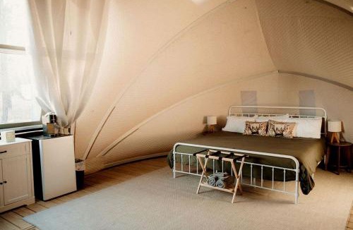 McIntosh Other | Scenic King Glamping Tent with AC & Mountain Views near Mountainair in Torreon, New Mexico
