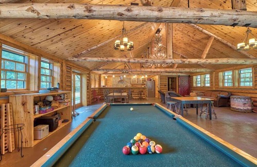 Levering Cabin | Scenic Lakefront Cabin w/Private Beach Access