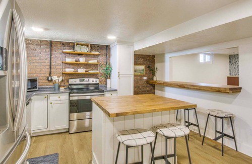 Pleasant View Apartment | Scenic Patio & Views! Stay 10 Mi to Nordic Valley