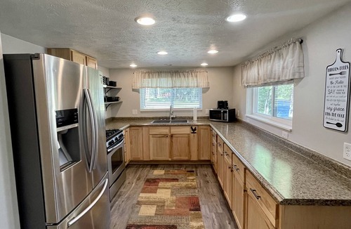Cornell House | Scenic, Secluded Cottage Located on the Escanaba River