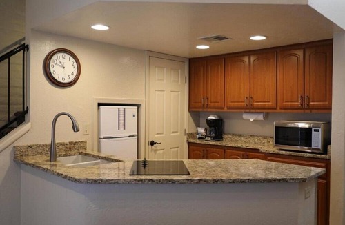Arcadia Apartment | Scottsdale Camelback Resort Stylish Studio with Jacuzzi
