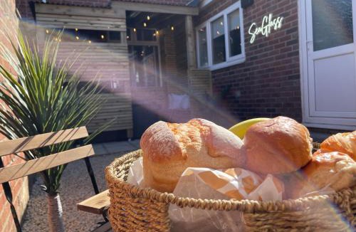 Seaham House | Sea Glass Cottage - Hotel style 3 bed optional hot tub