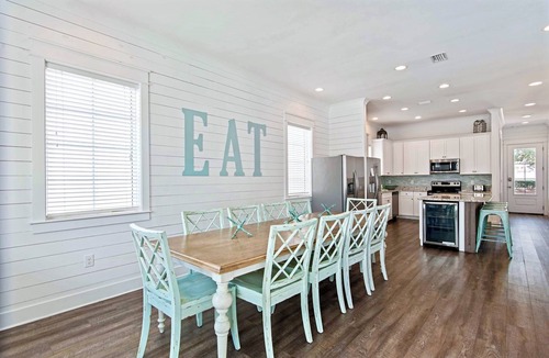 Miramar Beach House | Sea Splash: Private heated pool, Free golf cart, 2min to beach, Game room, Bunks