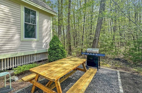 Ogunquit - Wells Condo | Seaglass Village 125: Coastal Retreat Cottage