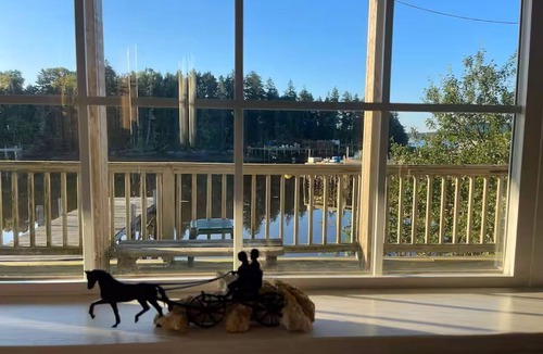 Jonesport House | Seaside Friendship House on Lobster Cove