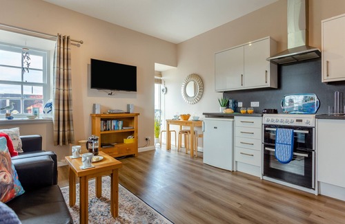 Cromarty Apartment | Seaview Cromarty - Two Bedroom Apartment, Sleeps 4