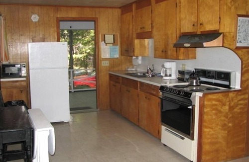 South Casco Cottage | Sebago Lake Waterfront Cottage With Sandy Beach & Boat Dock