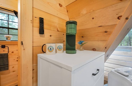 Oxford Cabin | Secluded A-Frame Cabin Near Ponds Oxford