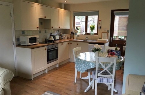 Alnmouth Cottage | Secluded Coastal Cottage parking, garden, tree house, bike shed. Beach - 5 mins.