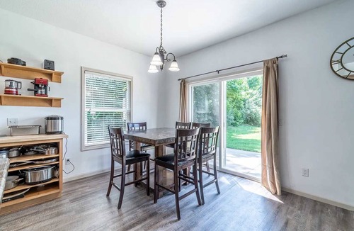 Fort Wayne House | Secluded Luxury Stay with Pond, Pool & Playset