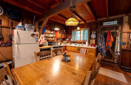 Terra Alta Cabin | Secluded Mountain Cabin with Creek Near Swallow Falls State Park, West Virginia