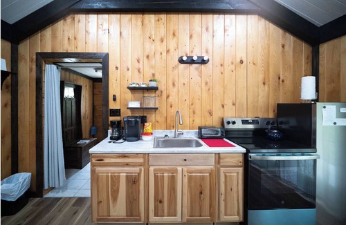 Farmdale House | Selah Studio @ Agape Aldea | Peaceful Country Escape