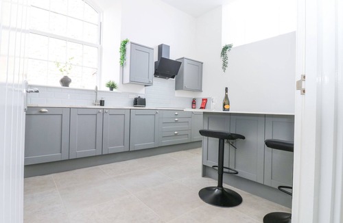 Eastgate House | SERAPHIM HOUSE, pet friendly, with hot tub in St John's Chapel