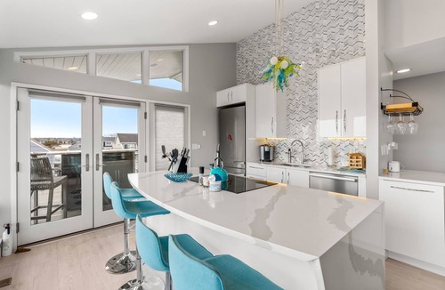 Salisbury House | Serendipity Beach Retreat Entire House