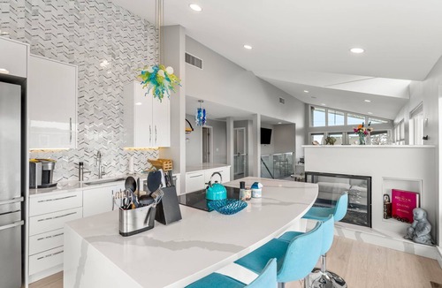 Salisbury House | Serendipity Beach Retreat Entire House