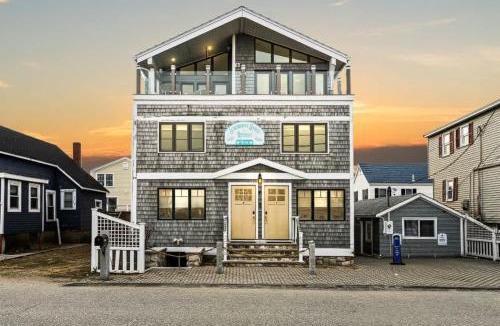 Salisbury House | Serendipity Beach Retreat Entire House