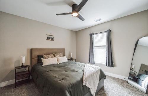 Williamsburg House | Serene 2-Bedroom Condo in Traverse City