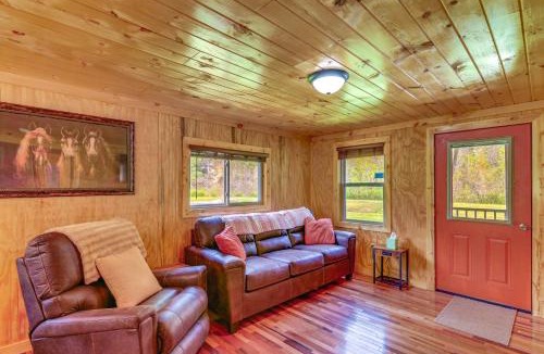 Beattyville House | Serene Beattyville Cabin: 24 Mi to Red River Gorge