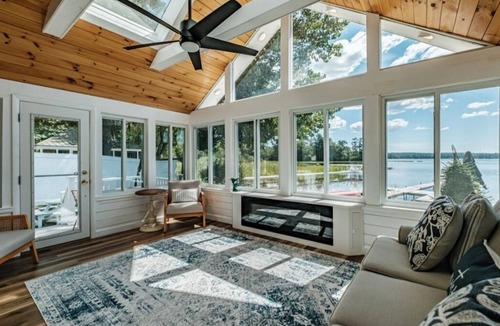 Windham House | Serene Modern 4-bedroom Lakefront Home on Highland Lake, 20 mins from Portland