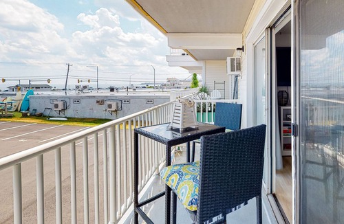 Hampton Condo | Serenity by the Sea Beach Condo with Free WiFi, Shared Pool, & Ocean Views