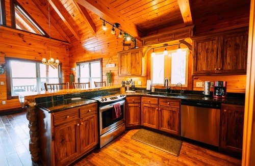 Logan Cabin | Serenity Now | Hocking Hills, Covered Hot Tub