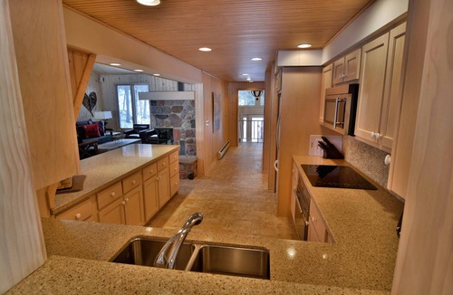 Cable House | Serenity on Lake Owen | Stunning Lakefront Views | Pool Table | Private Dock