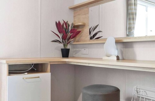 Prestonpans House | Seton Sands wentworth luxury lodge - 2 Beds Sleeps 6 with starlink
