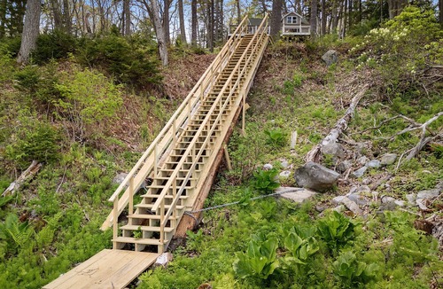Cushing House | Settlers Cottage, cute Maine home with water views