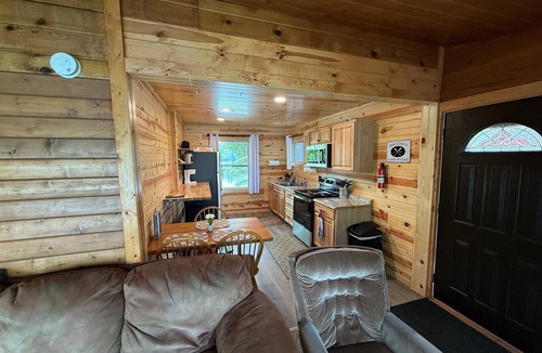Tomahawk Cabin | Shady Rest Cabin #1, Sunset Views, Beach, Pets Welcome, Swimming, Firepit